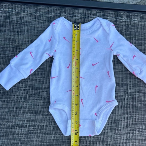🍭Nike White Bodysuit with Pink Swooshes long sleeve - Picture 5 of 7